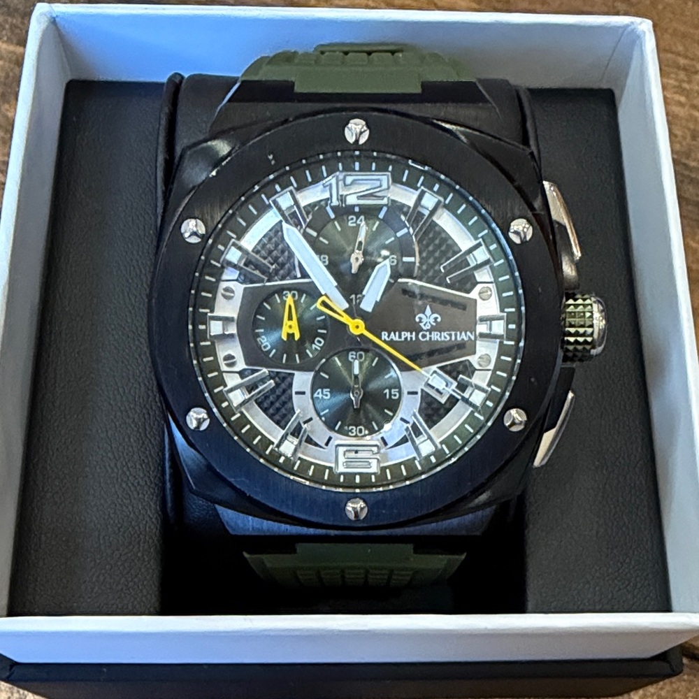 Entourage Chrono Collection

Sold out online